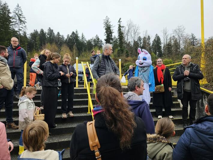 CHASSE AUX OEUFS EN FORÊT