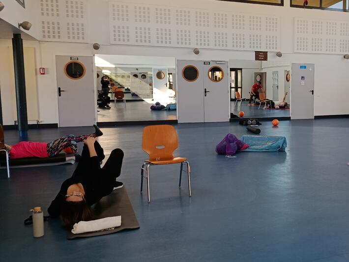 COURS DE PILÂTES ADAPTÉ